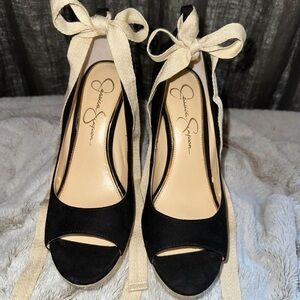Jessica Simpson Black and Cream Sandals